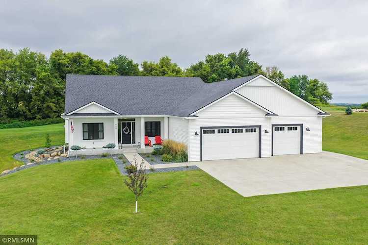 868 Zumbro Woods Lane NW Oronoco, MN 55960