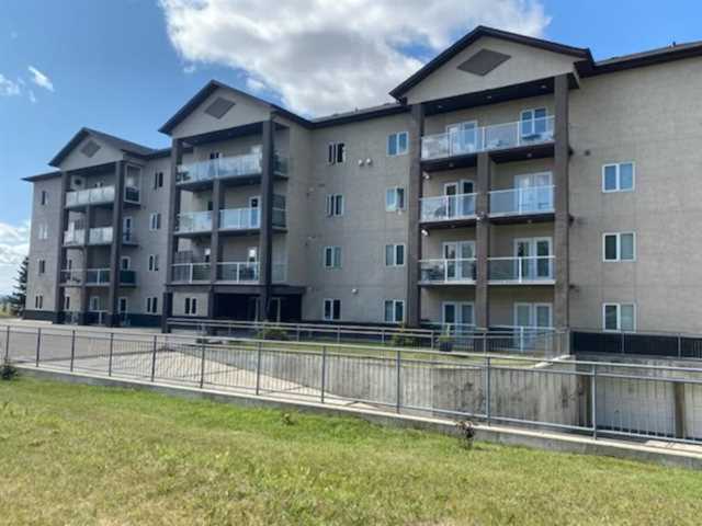 5205 Woodland Rd Innisfail, AB T4G 0B2