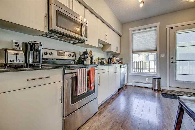 1740 9 St NW #407 Calgary, AB T2M 0K3