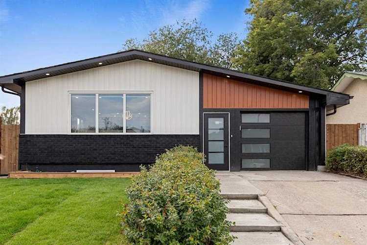 349 Adams Crescent SE Calgary, AB T2J 0T5