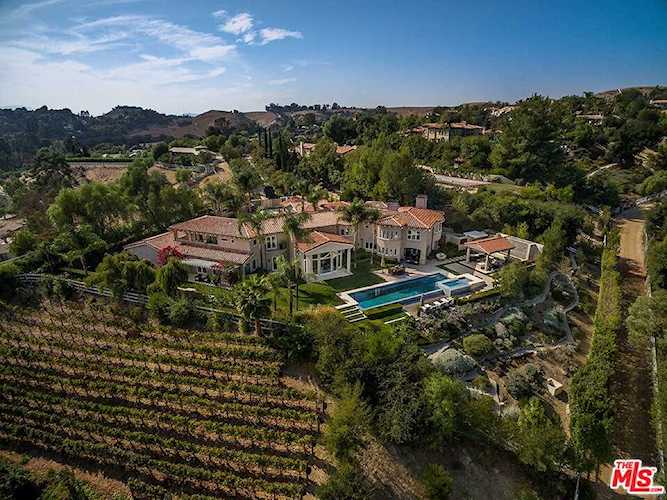 6005 Annie Oakley Rd Hidden Hills, CA 91302