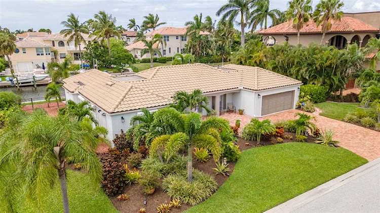 633 Halyard Ln Longboat Key, FL 34228