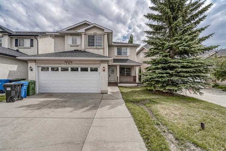 78 Harvest Grove Close NE Calgary, AB T3K 4T7