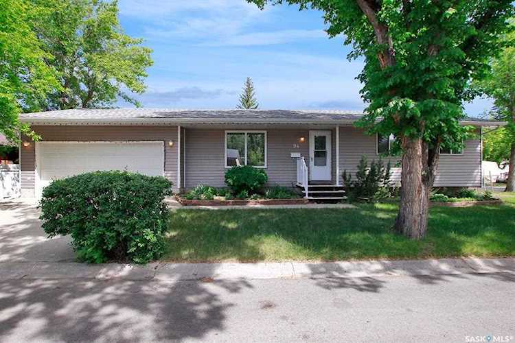 94 Clermont Crescent Regina, SK S4N 4T4