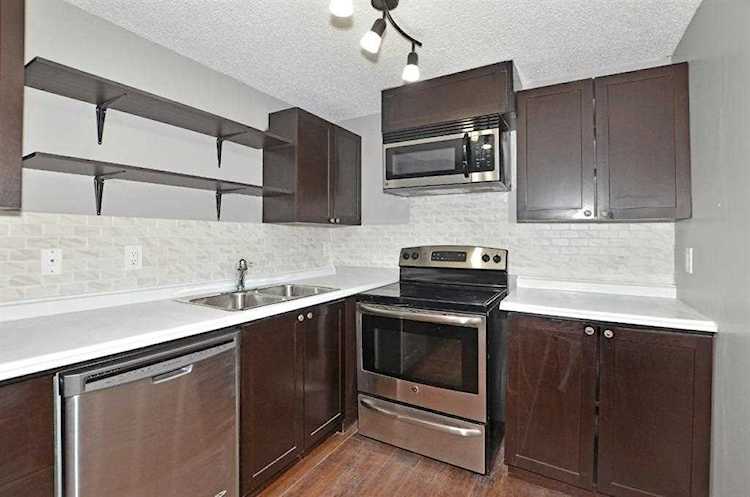 280 Banister Dr #306 Okotoks, AB T1S 1Y5