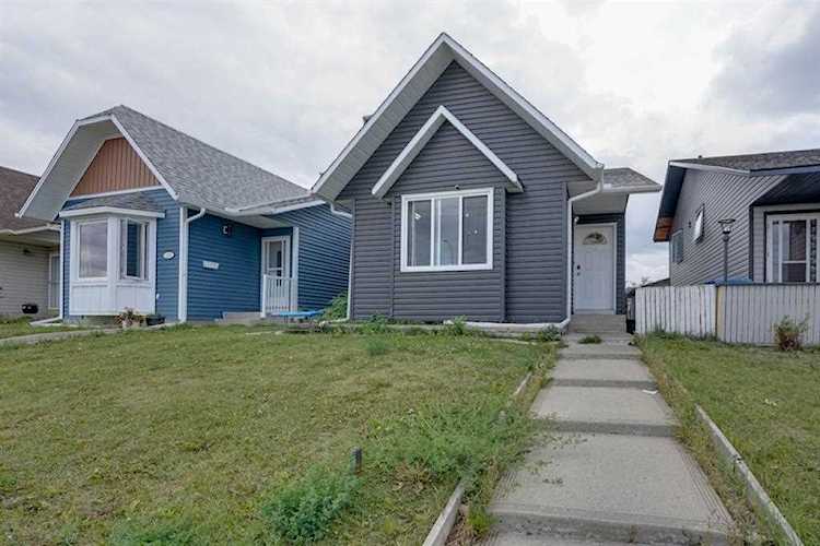 188 Falmere Way NE Calgary, AB T3J 2Y1