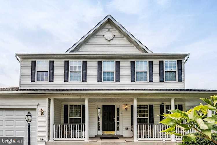 404 Autumn Chase Ct Purcellville, VA 20132