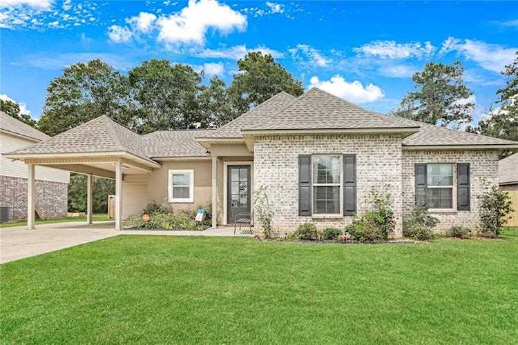 18231 Fox Hollow Loop Hammond, LA 70401