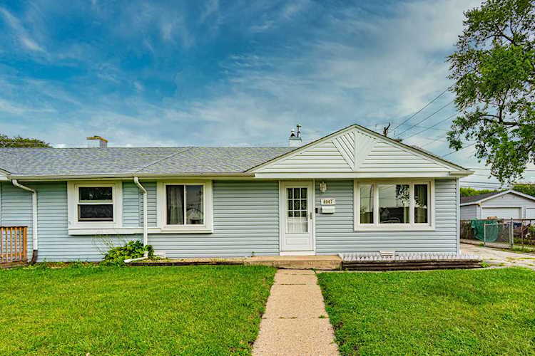 8947 S Beck Place Hometown, IL 60456 | MLS 11204872 Photo 1