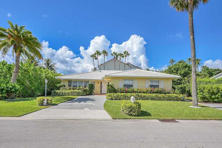 124 E Park Lane Hypoluxo, FL 33462