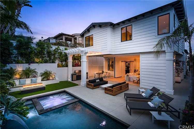 868 9th St Manhattan Beach, CA 90266