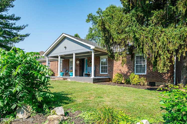 4402 Stony Brook Dr Louisville, KY 40299 | MLS 1592217 Photo 1