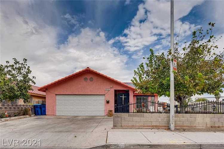 2113 Burnham Ave Las Vegas, NV 89104