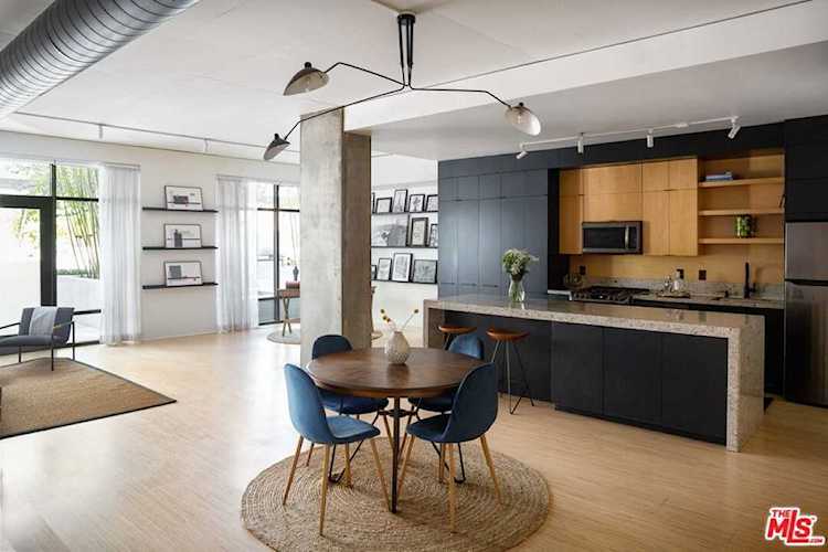 1111 S Grand Ave #406 Los Angeles, CA 90015