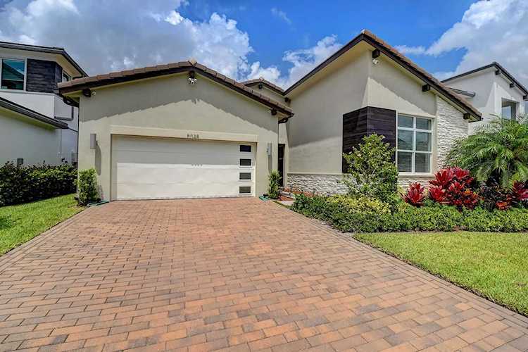 5028 Beland Drive Lake Worth Beach, FL 33467