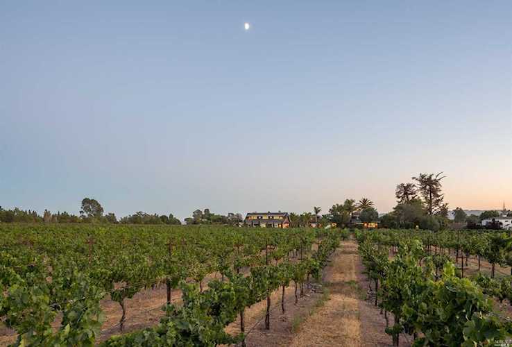 19380 Desilu Drive Sonoma, CA 95476
