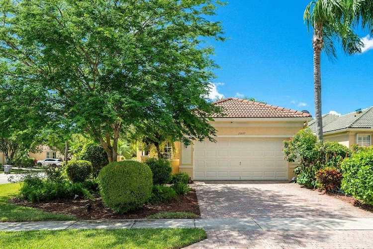 15539 Fiorenza Circle Delray Beach, FL 33446