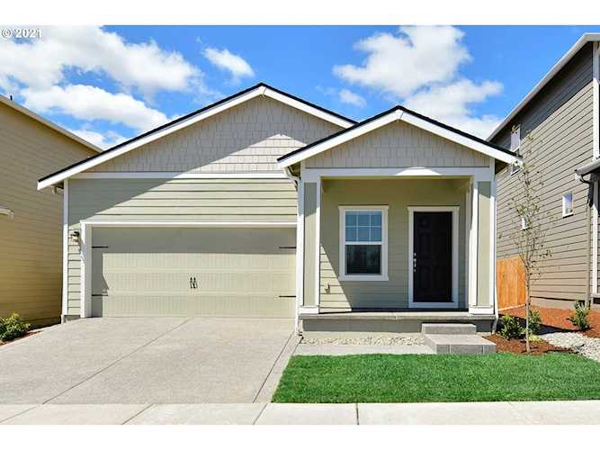 1513 W 15th St La Center, WA 98629