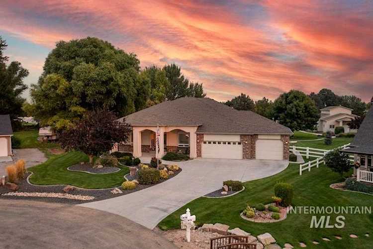 11907 Plantation Ct. Nampa, ID 83651