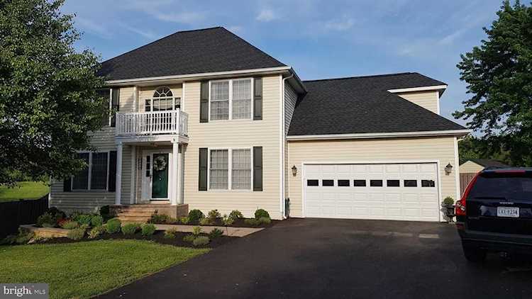 44 Bridle Ct Charles Town, WV 25414