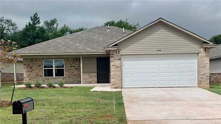 206 Tuscany Circle Noble, OK 73068