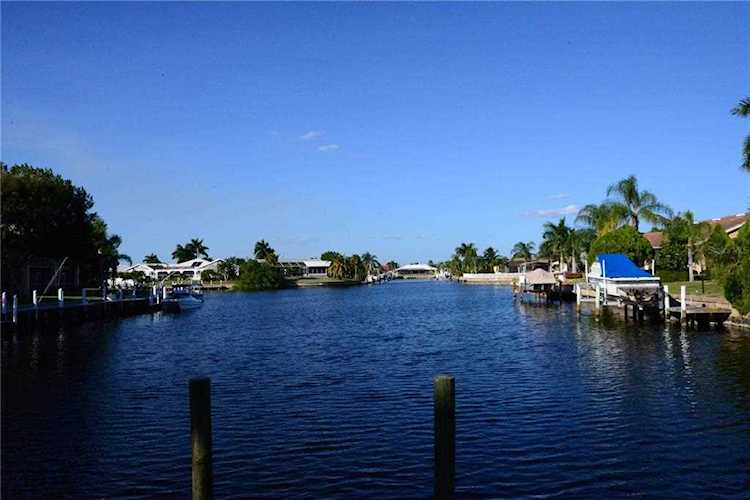 1612 Aqui Esta Dr Punta Gorda, FL 33950