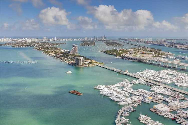 488 NE 18 Street #PH5110 Miami, FL 33132