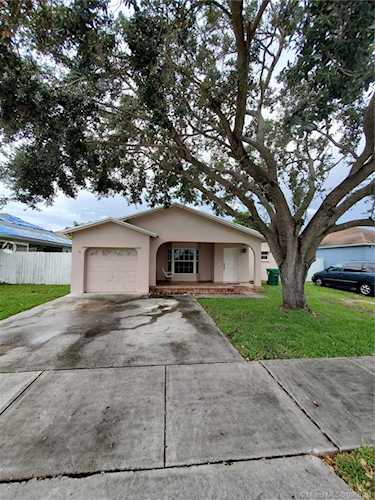 15900 SW 144th Ct Miami, FL 33177