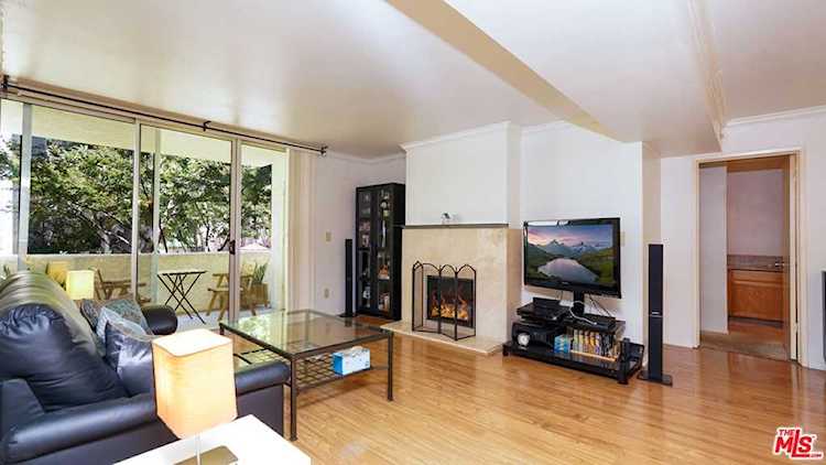 5325 Newcastle Ave #108 Encino, CA 91316