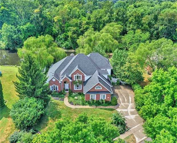 1188 Old Eagle Way Greenwood, IN 46143
