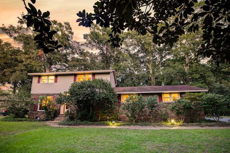 Home For Sale in Clearview Charleston Charleston. 679 Edmonds Dr.| Matt O’Neill Real Estate Photo 1