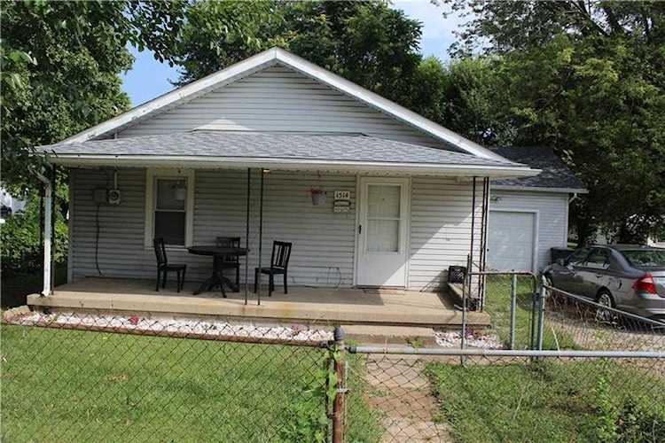 1514 E 18th St Anderson, IN 46016