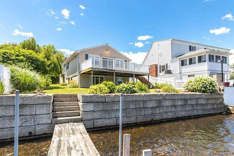 9 Wendy Way Lynn, MA 01904 | MLS 72855821 Photo 1