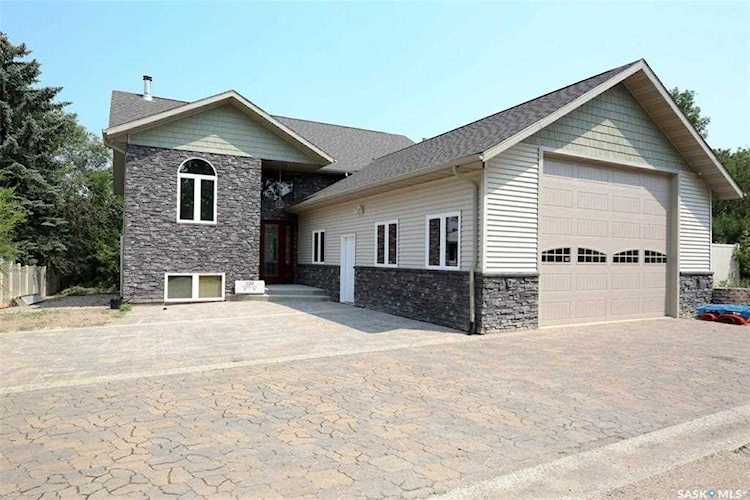 109 Green Ave Regina Beach, SK S0G 4C0