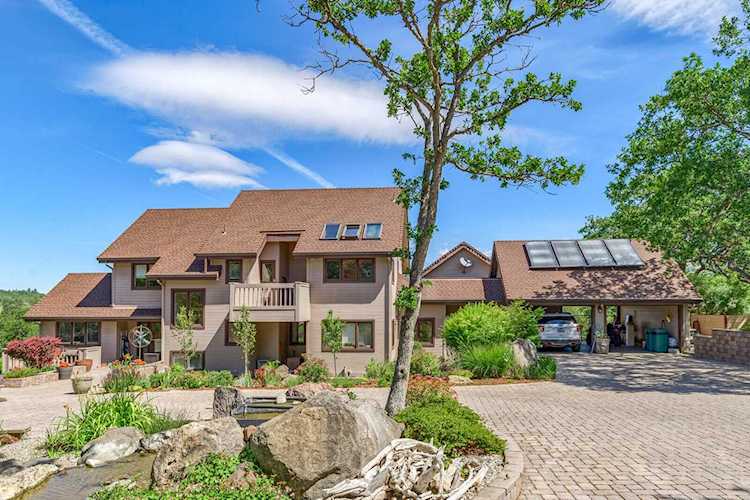 7134 Hwy 66 Ashland, OR 97520