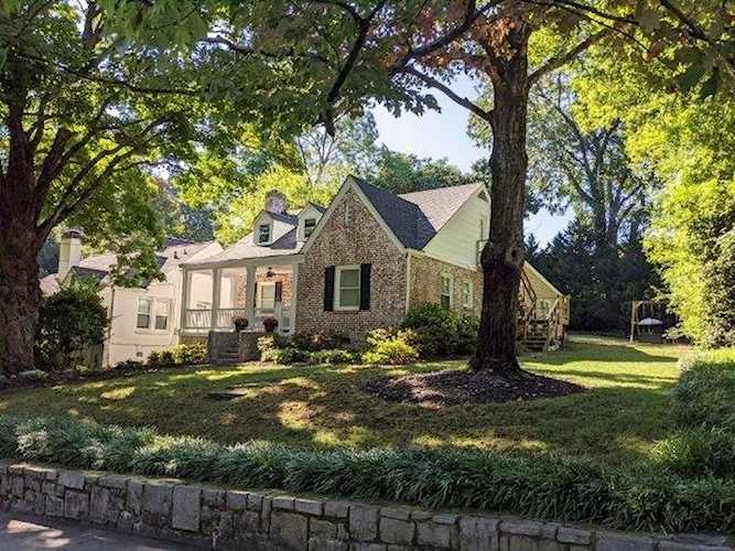 811 Drewry St NE Atlanta, GA 30306