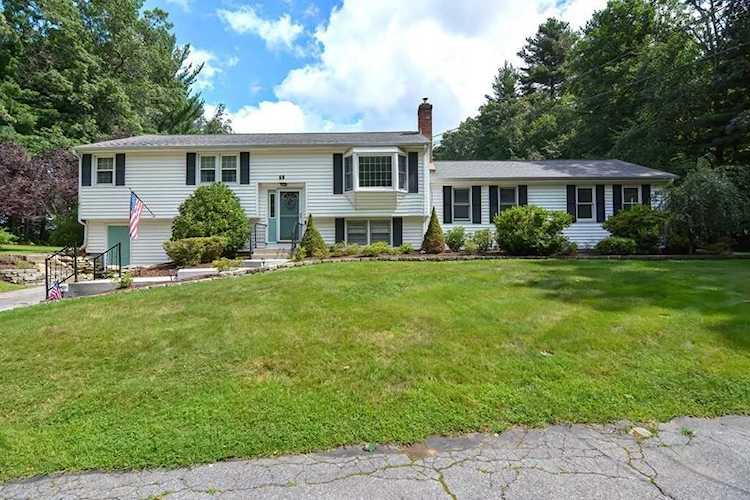 69 Lincoln Rd Sutton, MA 01590