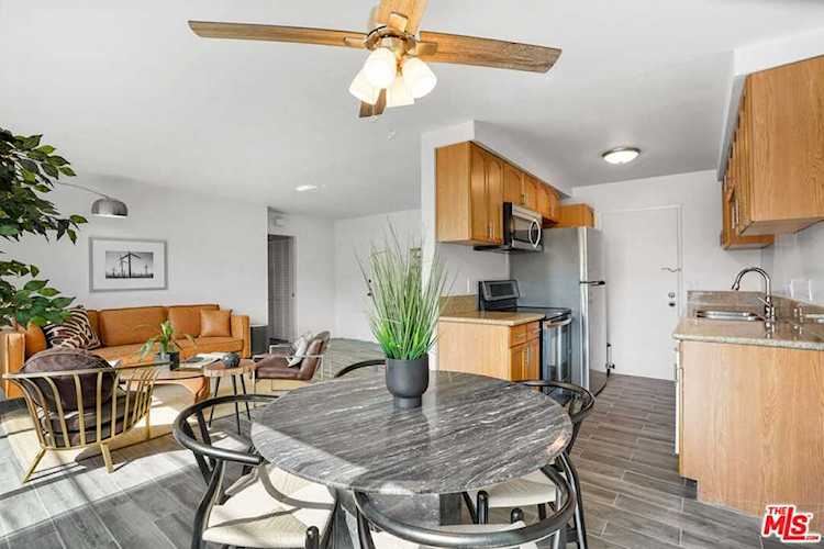 525 N Sycamore Ave #212 Los Angeles, CA 90036
