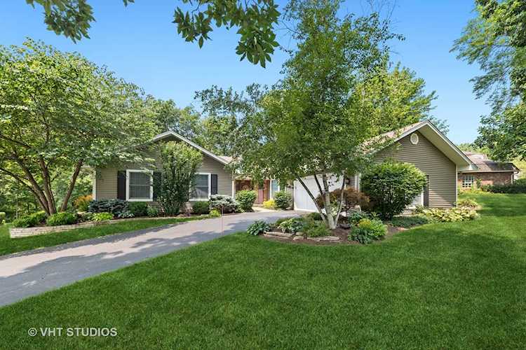 6 Oak Creek Rd Rolling Meadows, IL 60008
