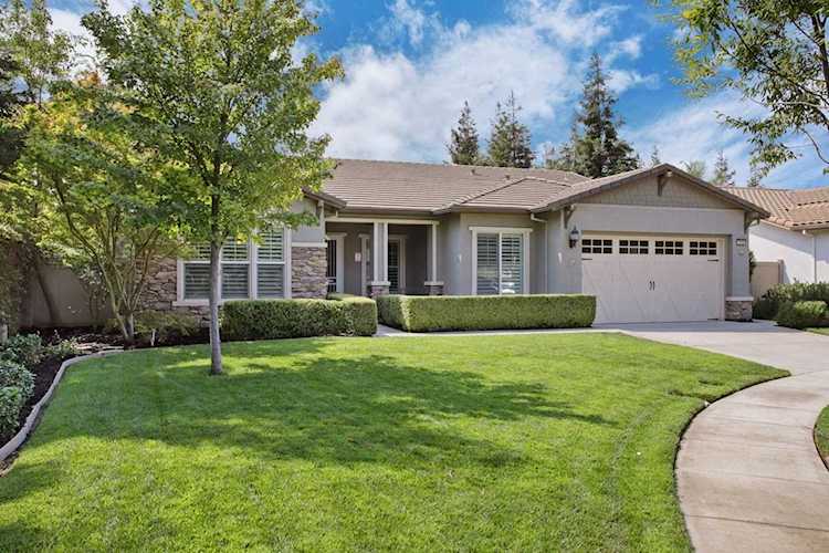 1216 Maple Leaf Court Manteca, CA 95336