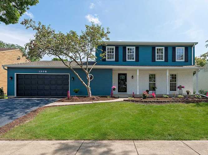 1508 Loyola Dr Naperville, IL 60565