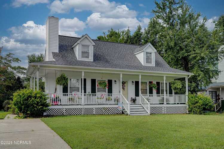 Home For Sale At 606 Old Mill Road, Castle Hayne NC 28429 $265,000 Photo 1
