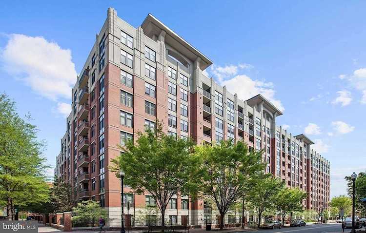 1021 Garfield St N #104 Arlington, VA 22201