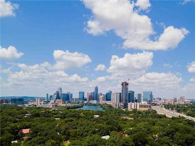 1405 Parkinson DR Austin, TX 78704
