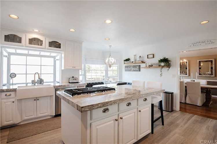 1430 2nd St Manhattan Beach, CA 90266