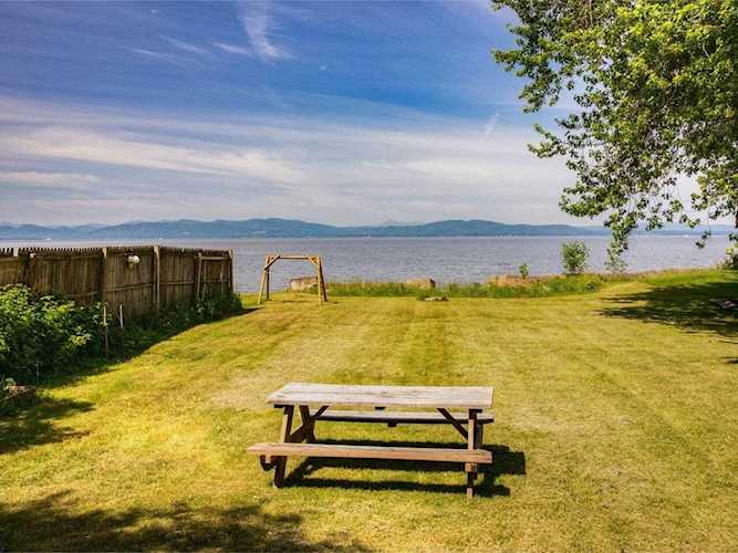 3201-3205 North Ave Burlington, VT 05408