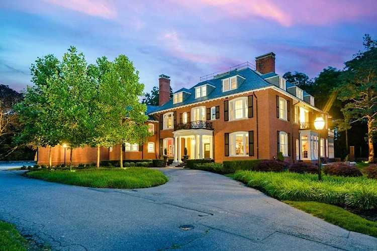 328 Adams St Milton, MA 02186