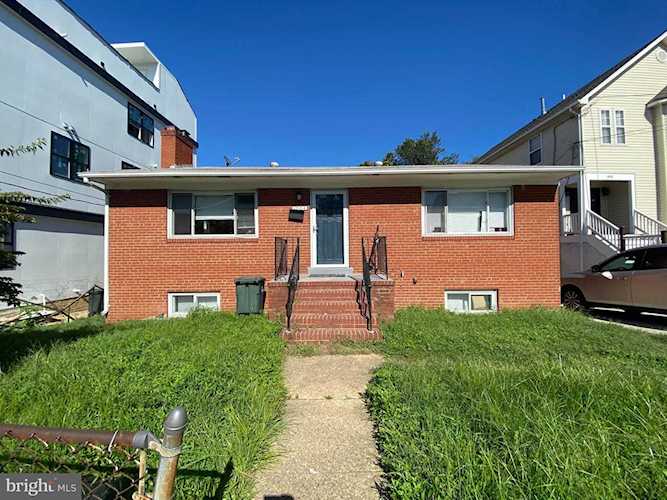 1004 Queen St S Arlington, VA 22204 | MLS® VAAR2004786 Photo 1