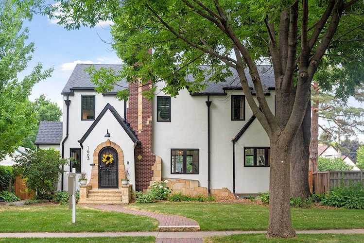1663 Eleanor Avenue Saint Paul, MN 55116