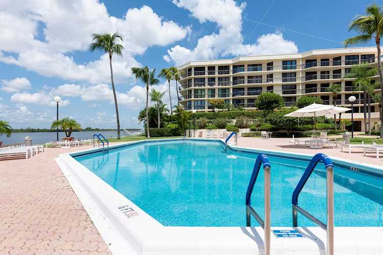 2778 S Ocean Boulevard #302s Palm Beach, FL 33480